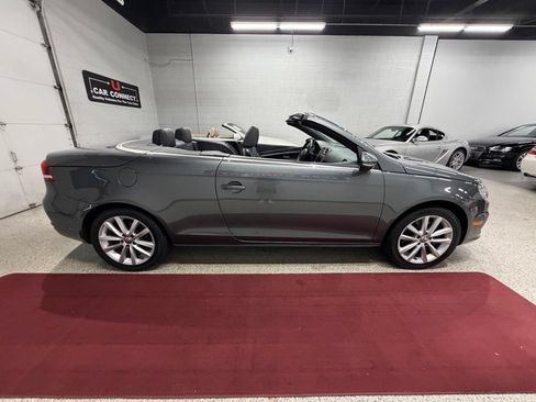 Used 2013 Volkswagen Eos Komfort FWD image 15