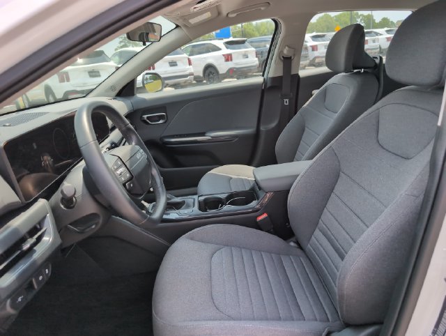 Used 2025 Kia K4 EX FWD image 13
