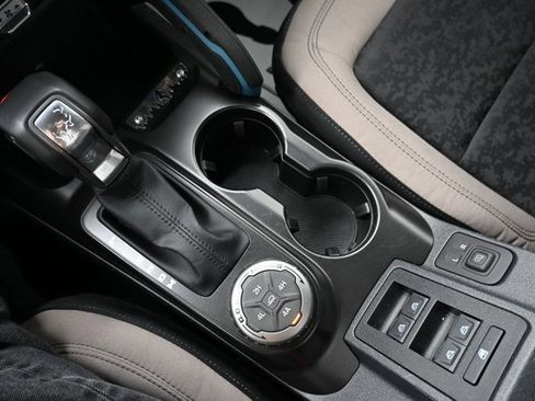 Used 2023 Ford Bronco Wildtrak image 29