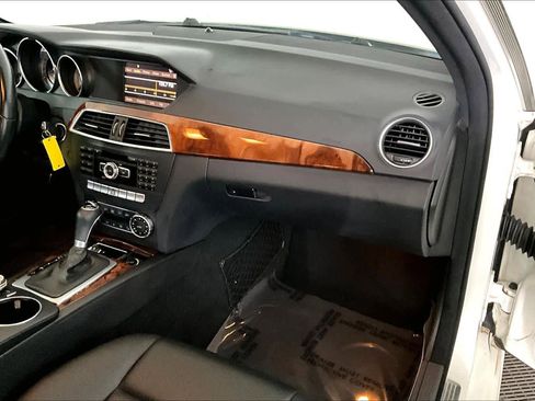 Used 2012 Mercedes-Benz C 300 4MATIC Sedan image 19