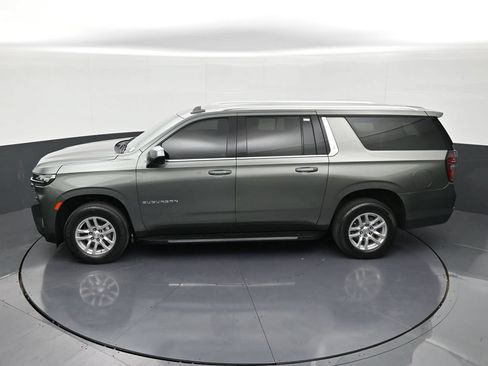 Used 2023 Chevrolet Suburban LS RWD image 13