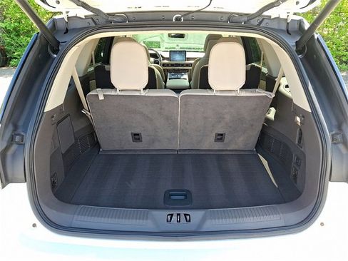 Certified 2023 Lincoln Aviator Reserve w/ Equipment Group 201A AWD/4WD image 29