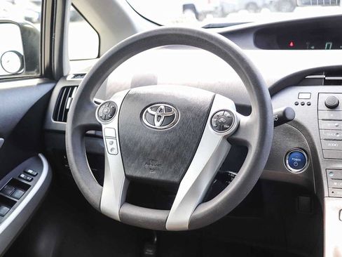 Used 2015 Toyota Prius Two FWD image 16