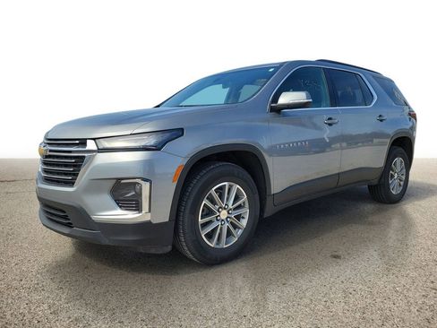 Certified 2023 Chevrolet Traverse LT image 2