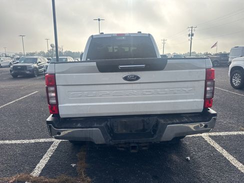 Used 2022 Ford F250 Lariat w/ Chrome Package image 6