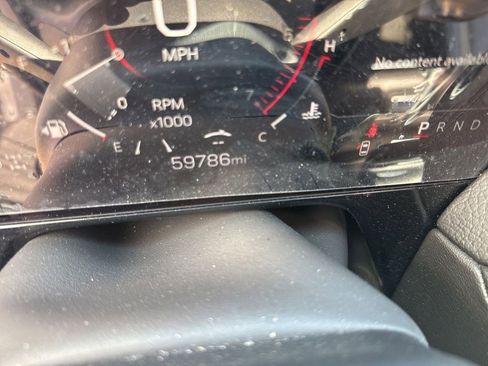 Used 2025 GMC Yukon XL Denali AWD/4WD image 14