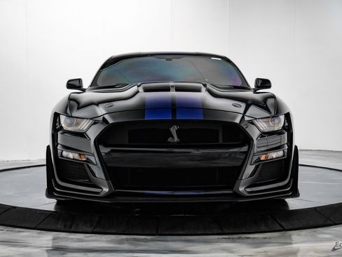 Used 2020 Ford Mustang Shelby GT500 w/ Carbon Fiber Track Pack image 25