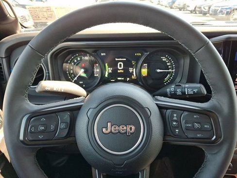Certified 2025 Jeep Wrangler Unlimited Rubicon 4xe w/ Safety Group AWD/4WD image 23