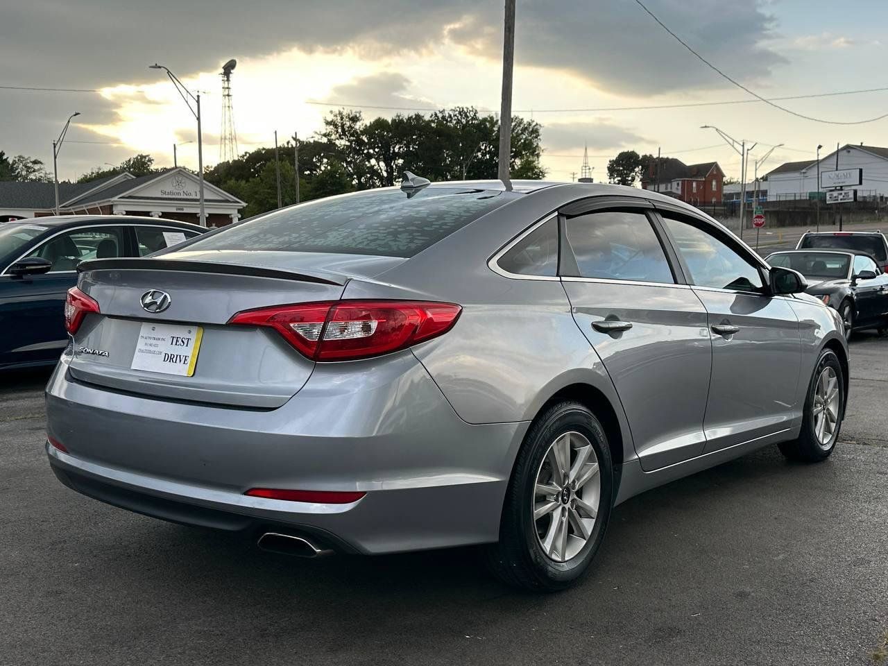 Used 2015 Hyundai Sonata SE FWD image 10
