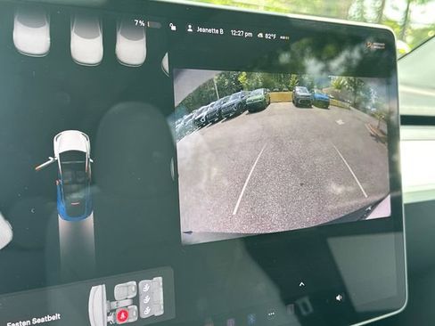 Used 2021 Tesla Model Y Long Range AWD/4WD image 28