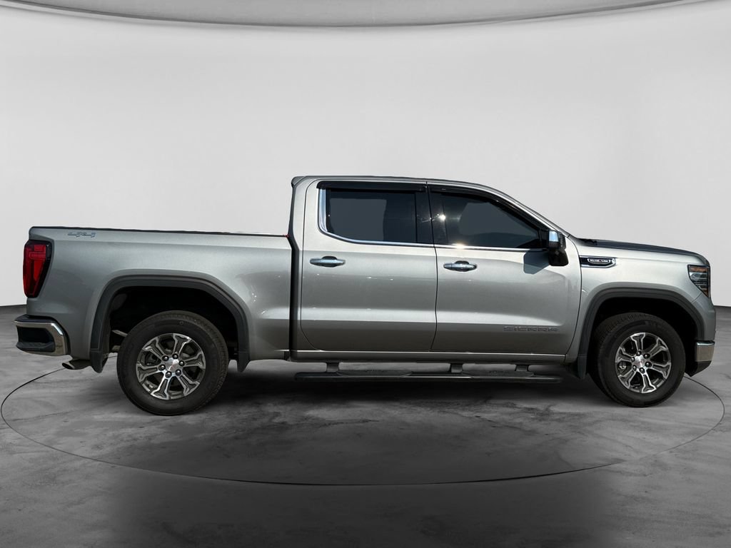 Used 2023 GMC Sierra 1500 SLT AWD/4WD image 8