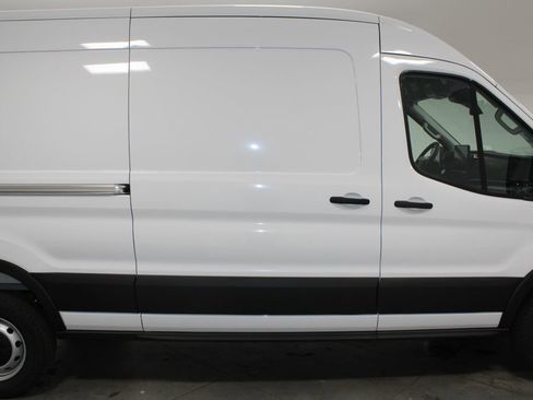 New 2026 Ford Transit 250 148 Medium Roof w/ Load Area Protection Package RWD image 10