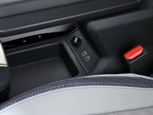 Used 2025 MINI Cooper Countryman SE w/ Comfort Package Max image 21