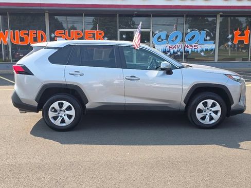 Used 2025 Toyota RAV4 LE AWD/4WD image 8