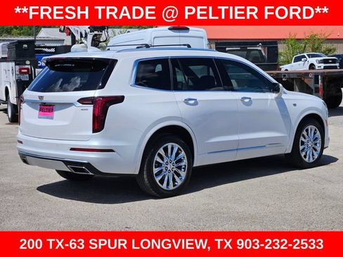 Used 2021 Cadillac XT6 Premium Luxury AWD/4WD image 4