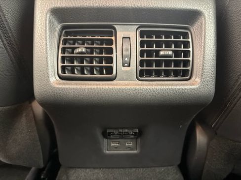 Used 2025 Toyota Camry SE FWD image 23