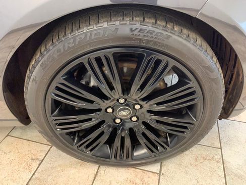 Used 2022 Land Rover Range Rover Westminster Edition image 9