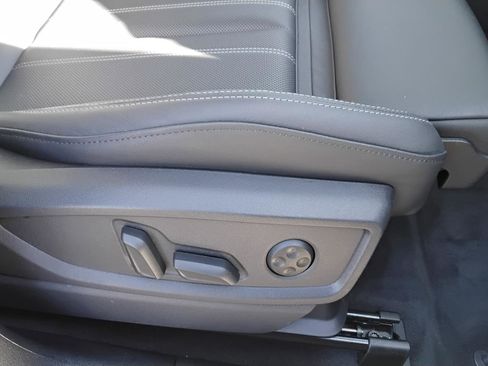 Certified 2025 Audi Q5 e Premium Plus w/ Premium Plus Package image 26