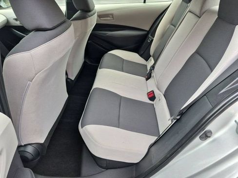 Used 2025 Toyota Corolla LE FWD image 16