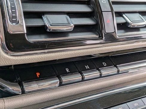 Used 2020 Lincoln Navigator Reserve image 12