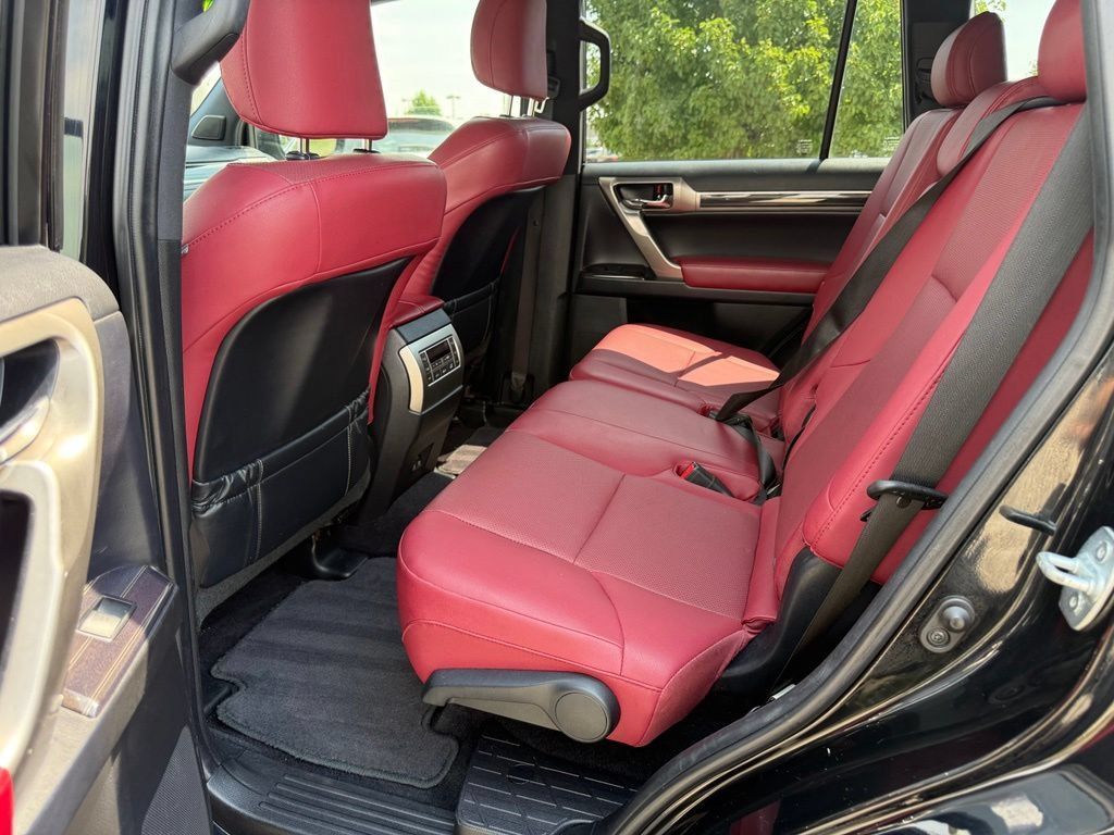 Used 2020 Lexus GX 460 Premium w/ Premium Package AWD/4WD image 23