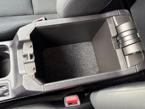 Used 2018 Toyota RAV4 LE w/ All Weather Liner Package image 18