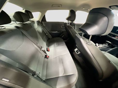 New 2025 Kia K4 LXS image 24