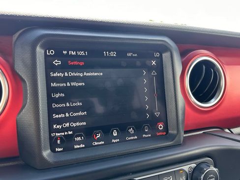 Used 2022 Jeep Gladiator Rubicon w/ LED Lighting Group AWD/4WD image 40
