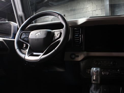 Used 2023 Ford Bronco Wildtrak AWD/4WD image 70