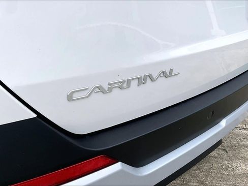 Certified 2026 Kia Carnival FWD image 29