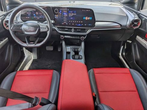 Used 2025 Chevrolet Equinox EV RS image 17