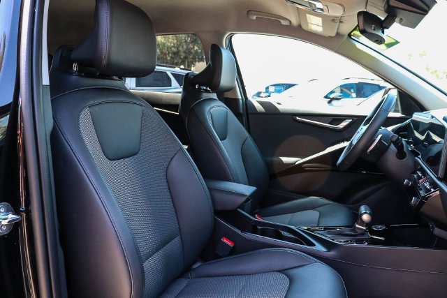 Certified 2025 Kia Niro EX FWD image 17