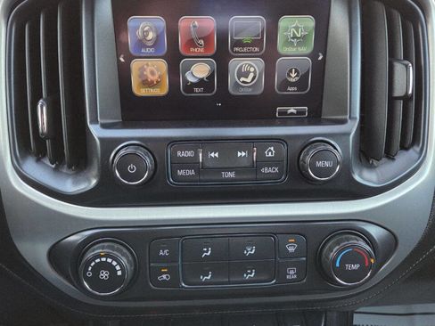 Used 2017 GMC Canyon SLE image 19