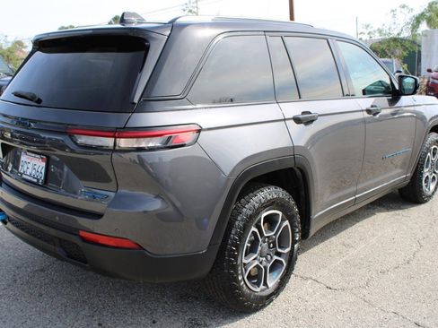 Used 2022 Jeep Grand Cherokee Trailhawk image 4