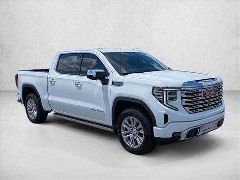 Used 2023 GMC Sierra 1500 Denali AWD/4WD image 3
