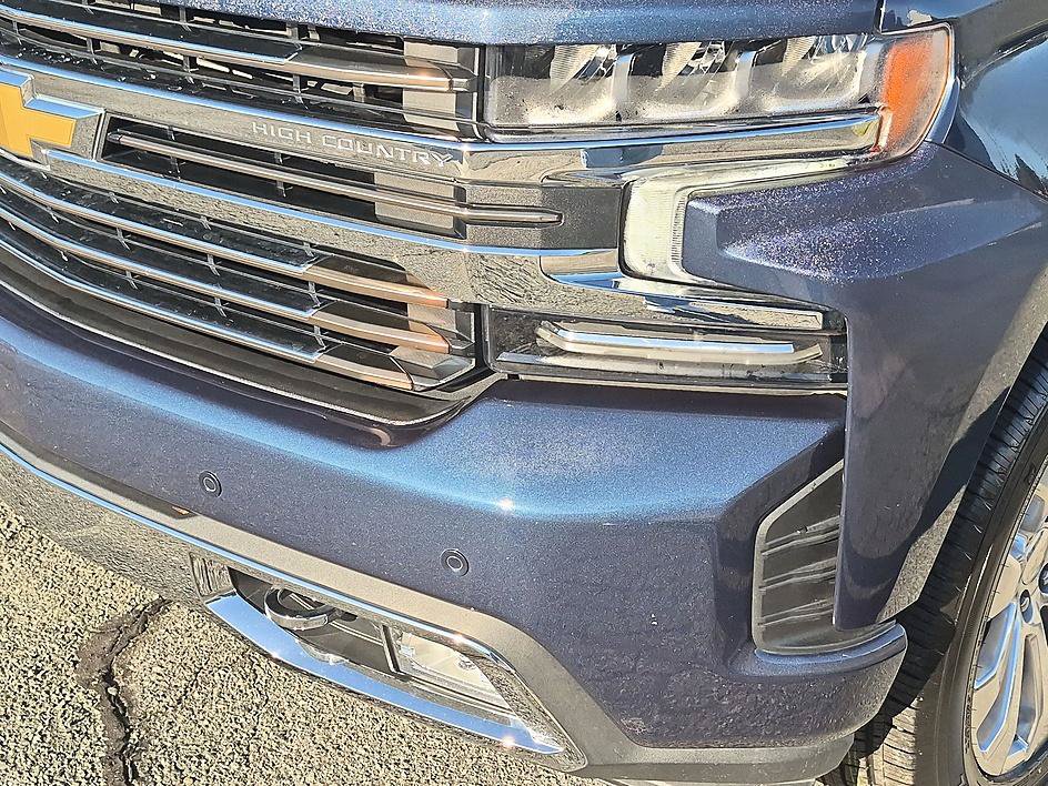 Used 2022 Chevrolet Silverado 1500 High Country AWD/4WD image 9