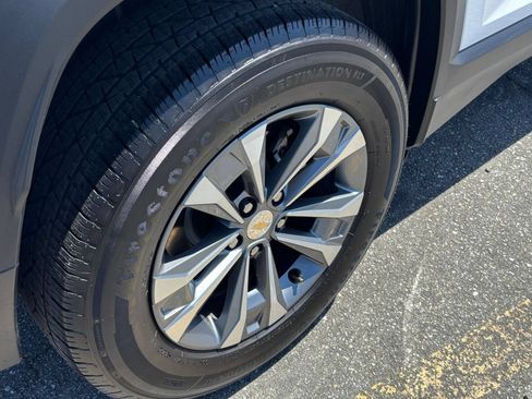 Used 2025 Chevrolet Equinox LT FWD image 30