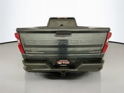 Used 2019 Chevrolet Silverado 1500 Custom w/ Custom Convenience Package AWD/4WD image 7