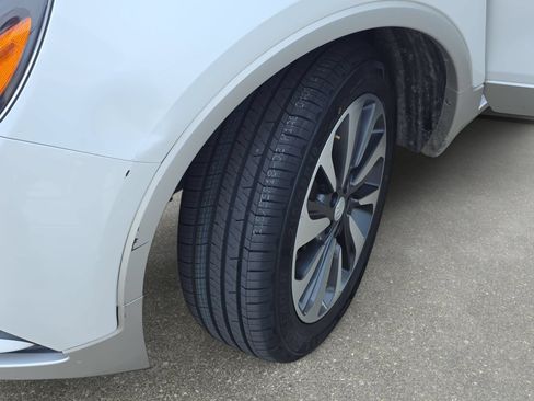 Used 2021 Buick Encore Preferred w/ Safety Package II FWD image 30