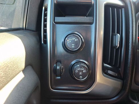 Used 2018 Chevrolet Silverado 1500 LT w/ LT Eassist Package image 22