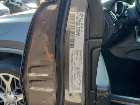 Certified 2021 Jeep Grand Cherokee Overland image 25