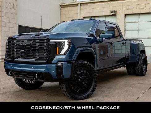 Used 2026 GMC Sierra 3500 Denali Ultimate image 5