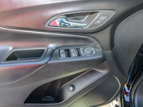 Used 2022 Chevrolet Equinox LT image 13