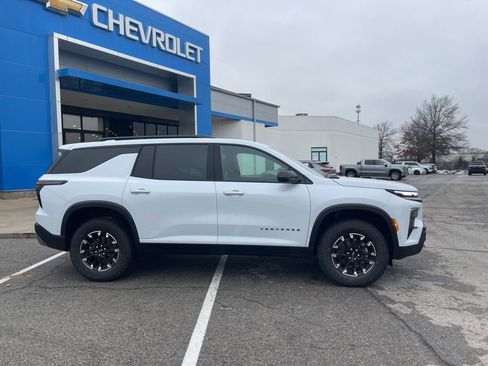 New 2026 Chevrolet Traverse Z71 w/ Enhanced Driving Package image 2