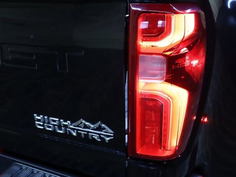 Used 2022 Chevrolet Silverado 3500 High Country AWD/4WD image 25