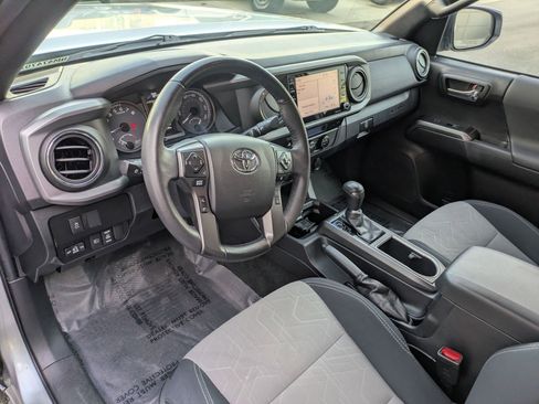 Used 2022 Toyota Tacoma TRD Off-Road w/ Technology Package image 14