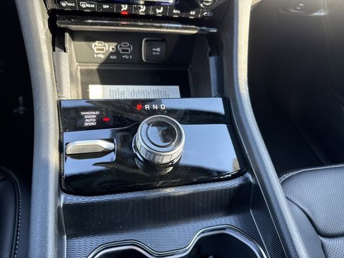 New 2025 Jeep Grand Cherokee L Limited image 26