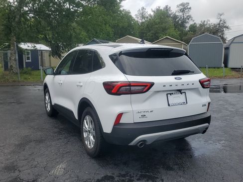 Used 2023 Ford Escape Active image 4