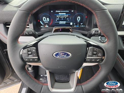 New 2026 Ford Explorer ST-Line w/ ST-Line Street Pack image 11