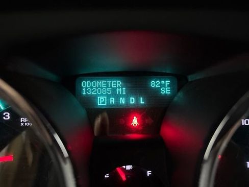 Used 2012 Chevrolet Traverse LT FWD image 60